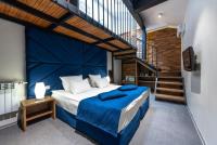 Двухместные Loft Blue двуспальная кровать