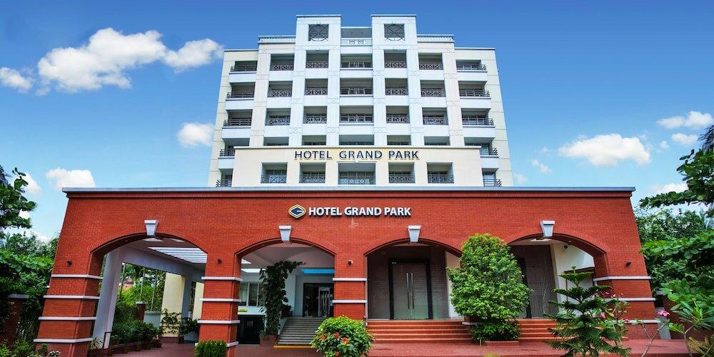 фото Hotel Grand Park