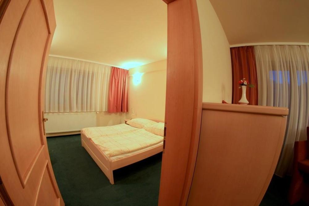 фото Hotel Boboty