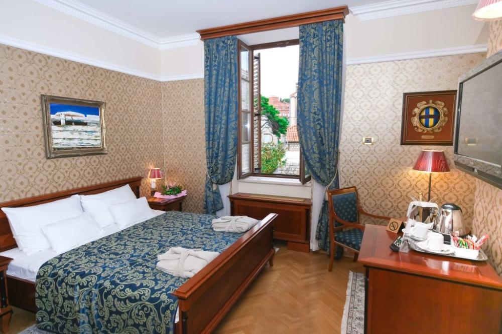 фото Hotel Kazbek