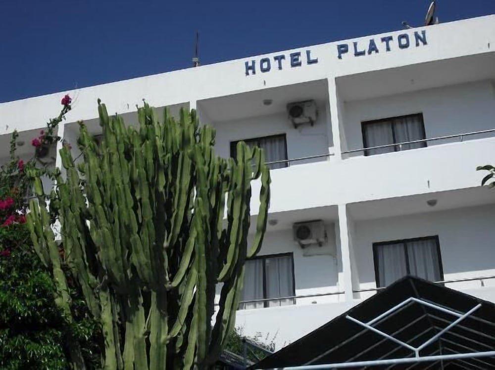 фото Platon Hotel
