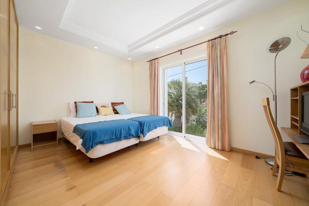 фото Portim o Villa 650m to Vau Beach by Ideal Homes