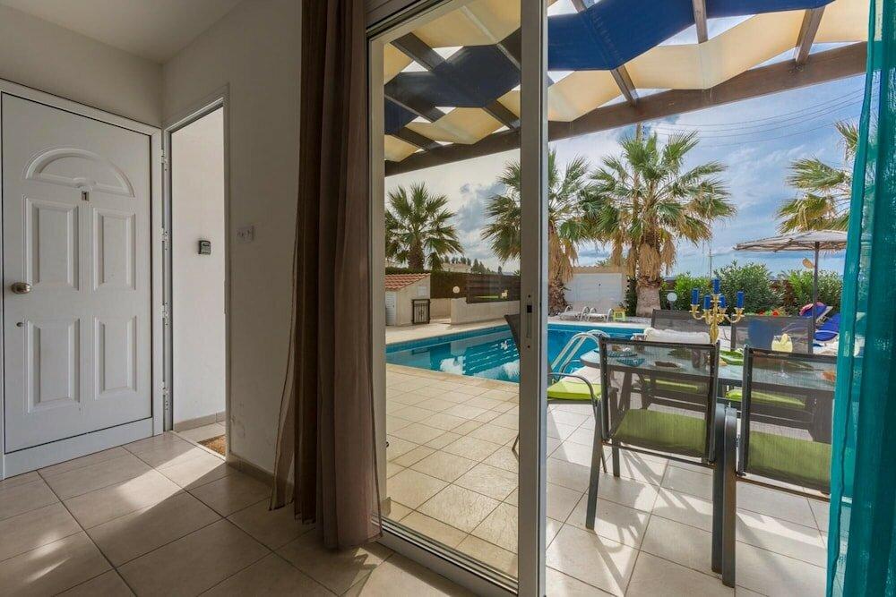 фото Villa Aspelia Large Private Pool Walk to Beach Sea Views A C Wifi Eco-friendly - 2421