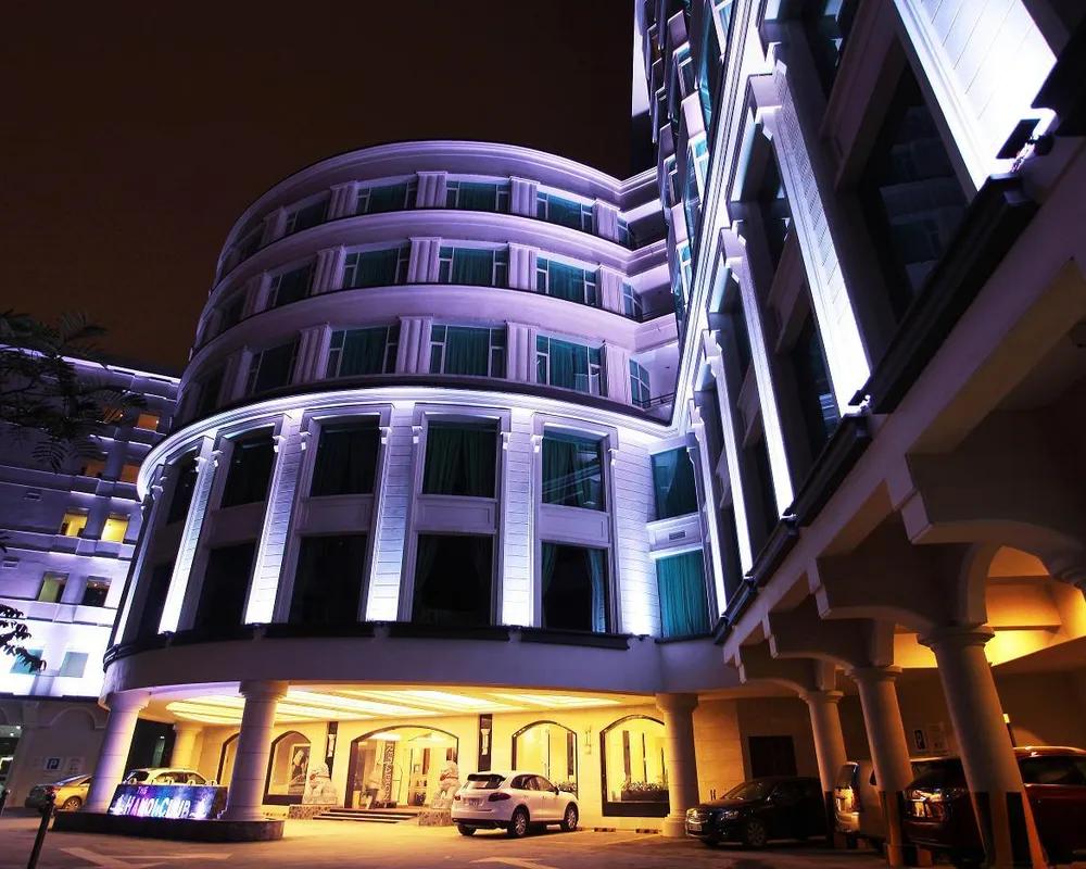 фото The Hanoi Club Hotel & Residences