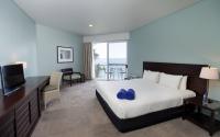 Двухместный номер Premium с балконом и с видом на гавань двуспальная кровать