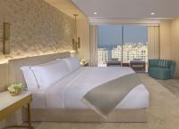 Двухместный номер Superior с балконом и с видом на море двуспальная кровать