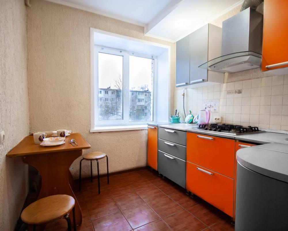 фото Pryanik Apartments (Пряник Апартментс) на улице Новомосковская 9