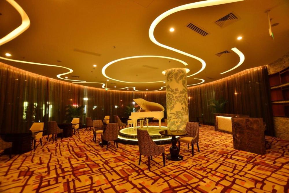 фото Huating Lake Shijiyuan Intl Hotel