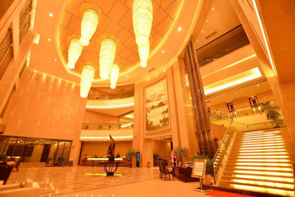 фото Huating Lake Shijiyuan Intl Hotel