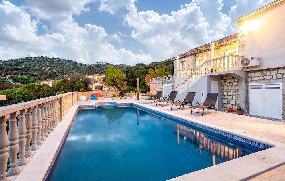 фото Amazing Home in Ston With Outdoor Swimming Pool, Wifi and 4 Bedrooms