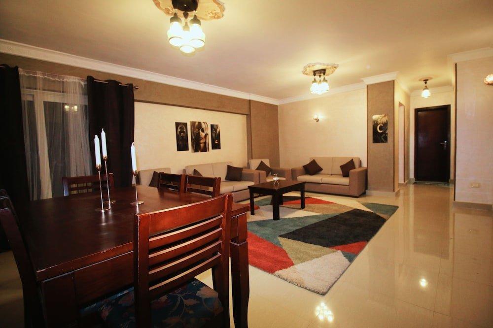 фото Golden Charming 3-bed Apartment in Cairo