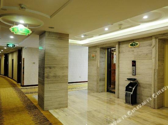 фото Vienna Hotel (Guiyang Baoshan North Road)
