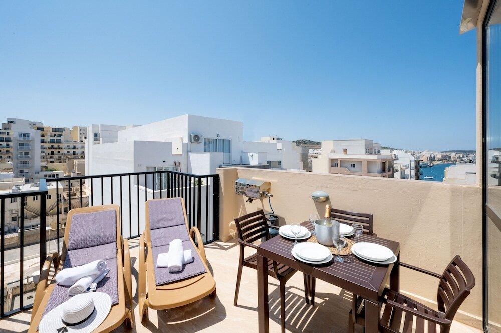 фото Sea Bliss Penthouse with two terraces enjoying side seaviews by Gatewaysmalta