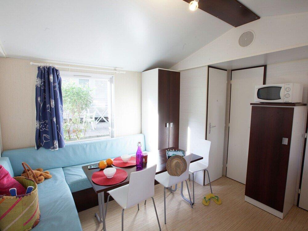фото Well-Kept Mobilehome With Combi-Microwave Beach At 5 Km