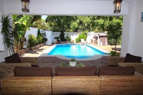 фото 1102 Villa with Pool ,Lounge, Bbq ,Direkt in Marbella