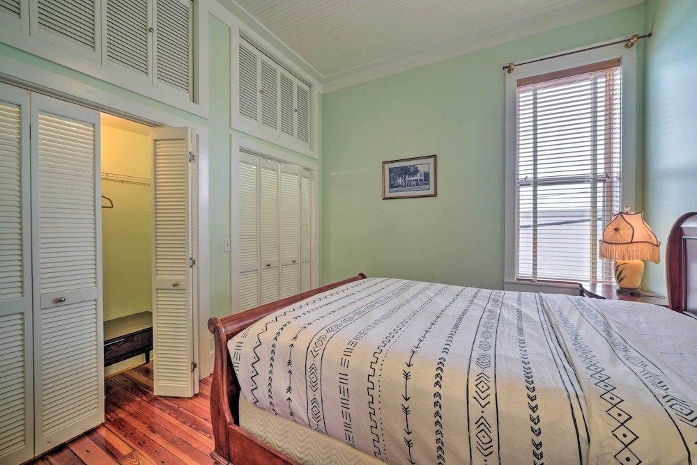 фото Charming Defuniak Apartment in Historic Dtwn!