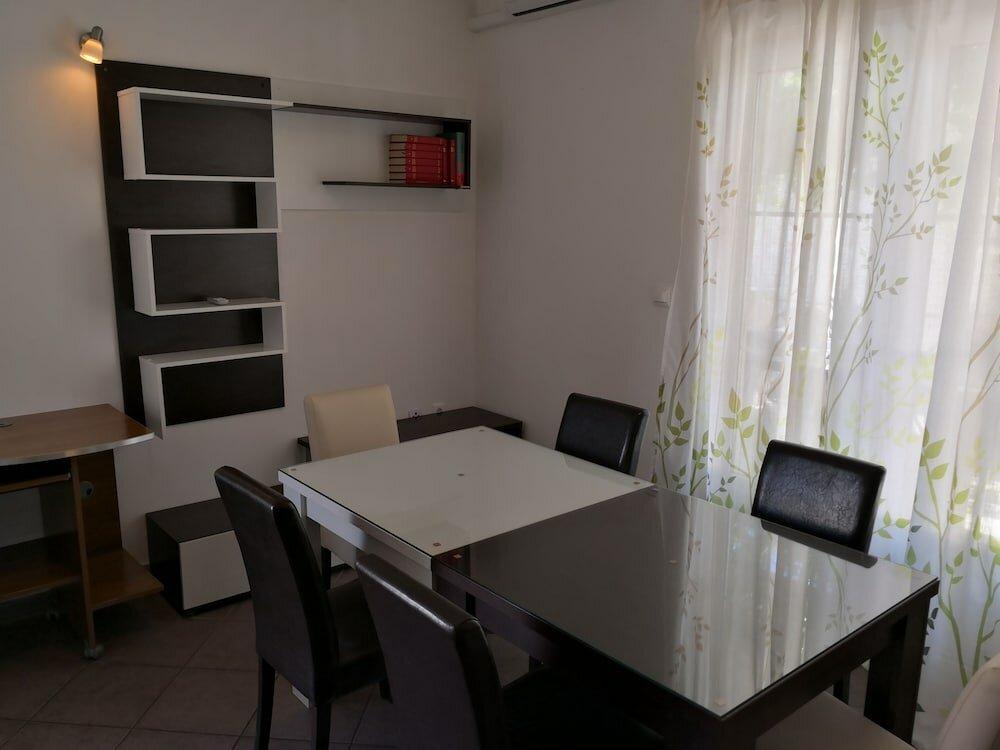 фото Emperor Apartment4 Star Accommodation for the Price of 3