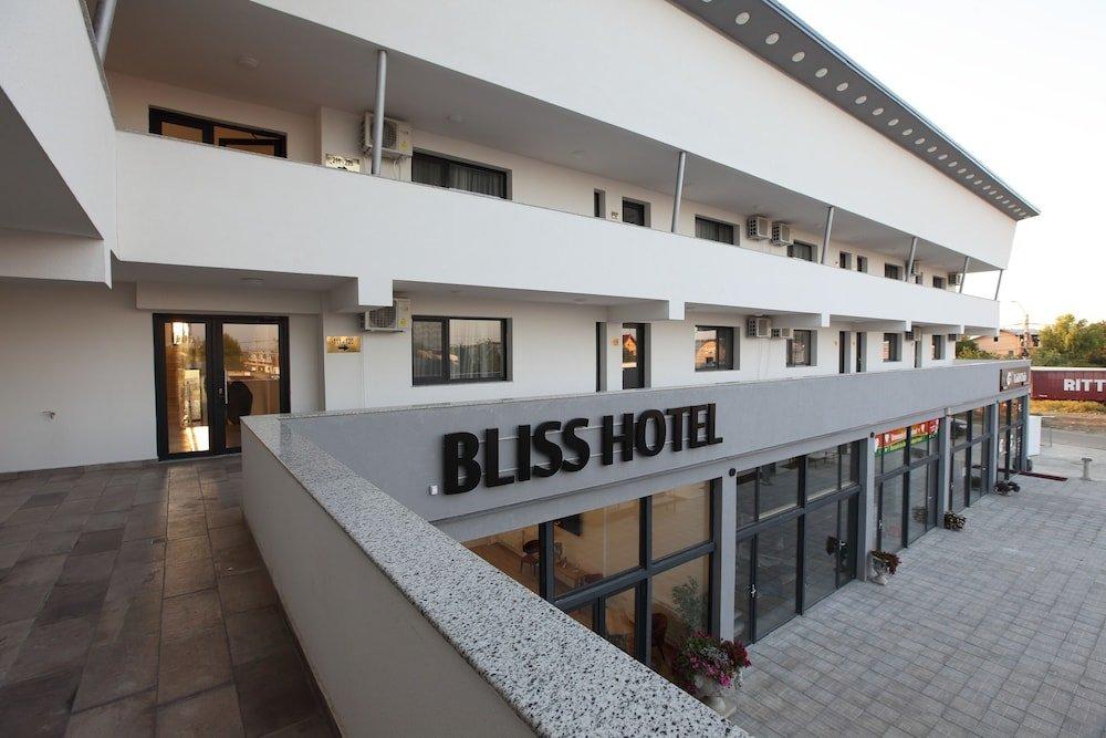 фото Bliss Hotel and Apartments