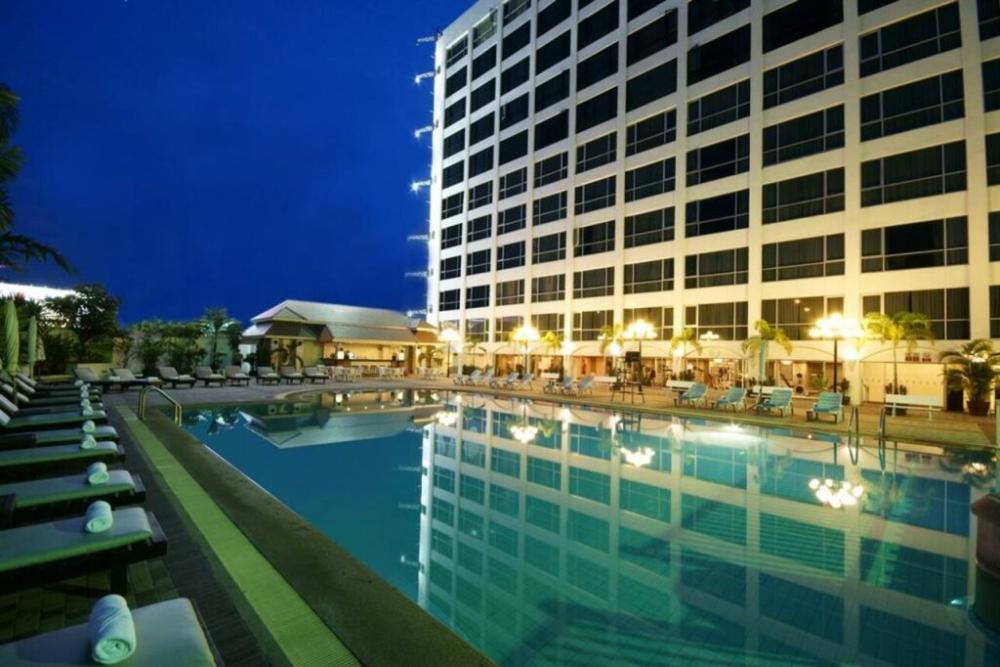 фото Bangkok Palace Hotel