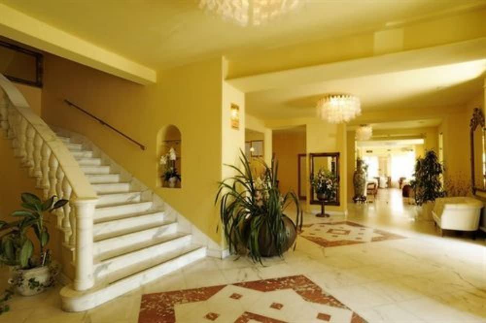 фото Grand Hotel Mediterranee