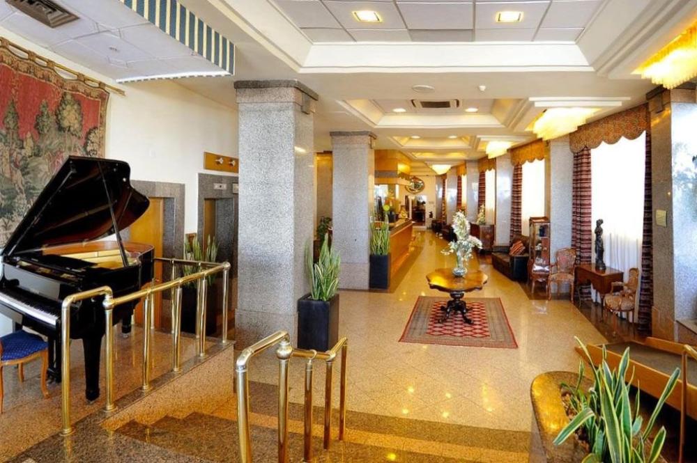 фото Diplomat Hotel