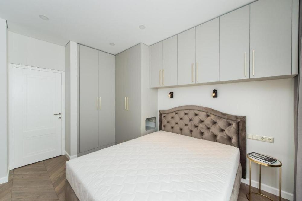 фото Comfortable Studio Apartment in Old Town by Hostlovers