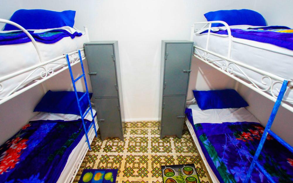 фото White and Blue - Hostel