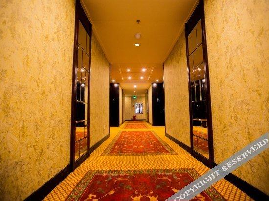 фото Baotou Rongzi Hotel