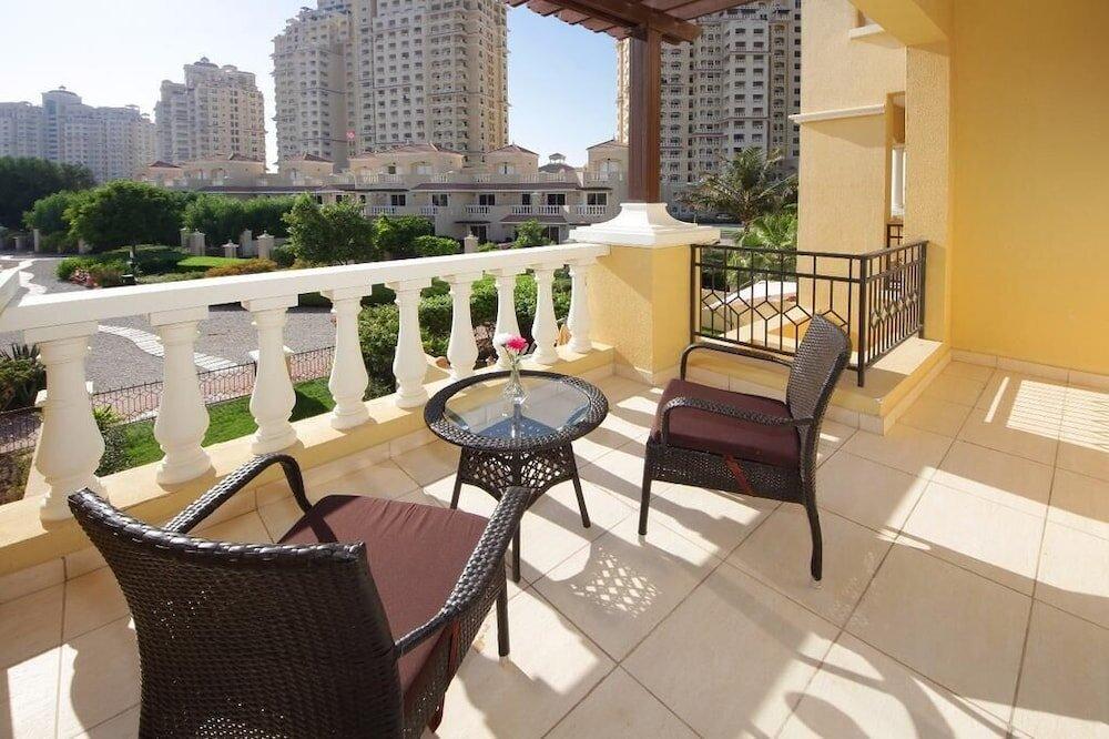 фото Al Hamra Village Holiday Apartments