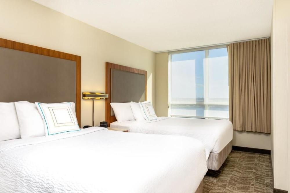 фото SpringHill Suites by Marriott Miami Airport South Blue Lagoon Area