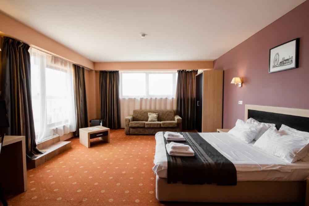 фото Hotel Oxford Inn & Suites