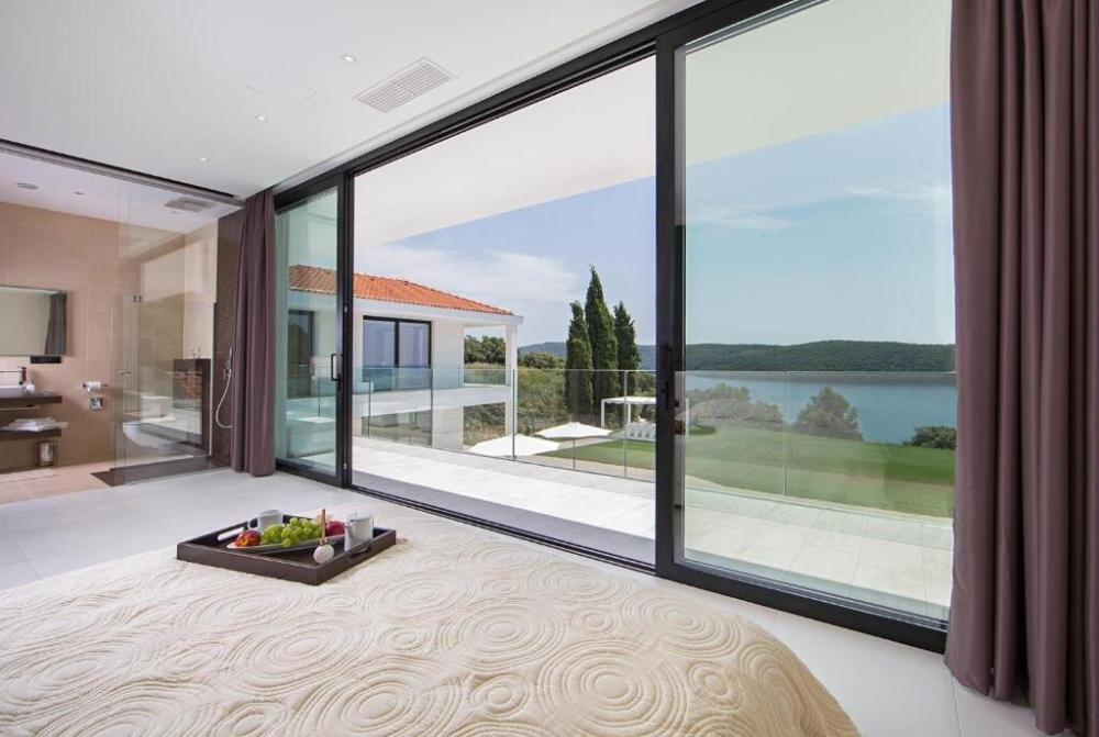фото Villa Vrsar Magnifique A Beautiful Contemporary 5 Bedroom Villa Sauna and Gym