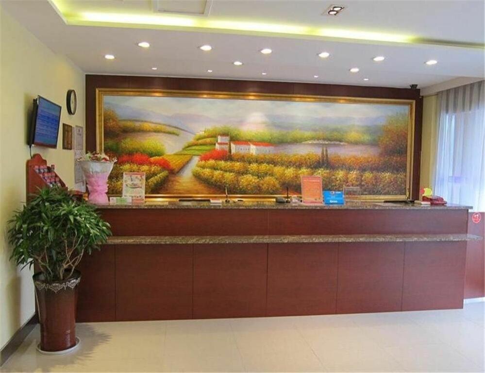 фото GreenTree Inn Express Changzhou Railway Station North Square