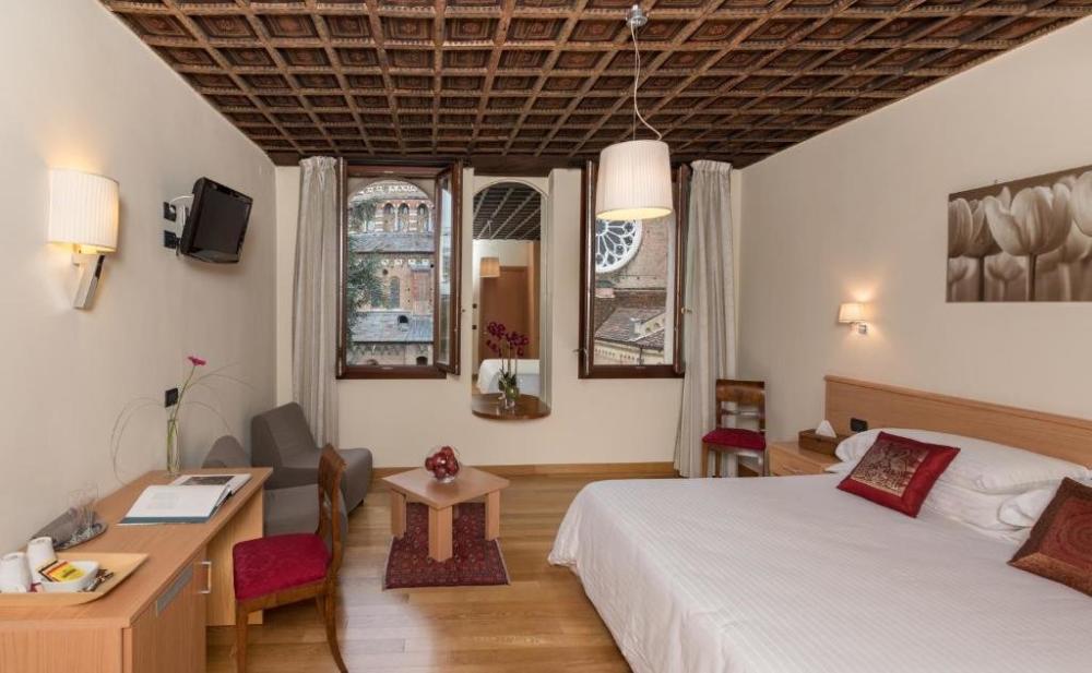 фото Hotel Casa del Pellegrino