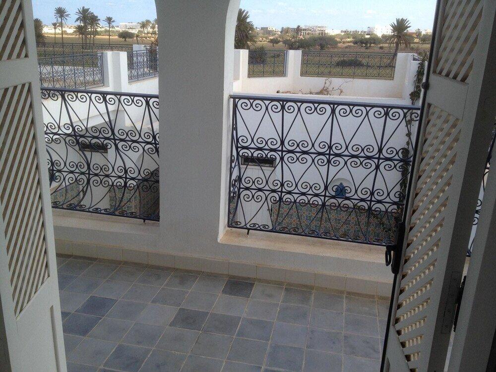 фото Villa With 5 Bedrooms in Djerba, With Private Pool, Enclosed Garden an