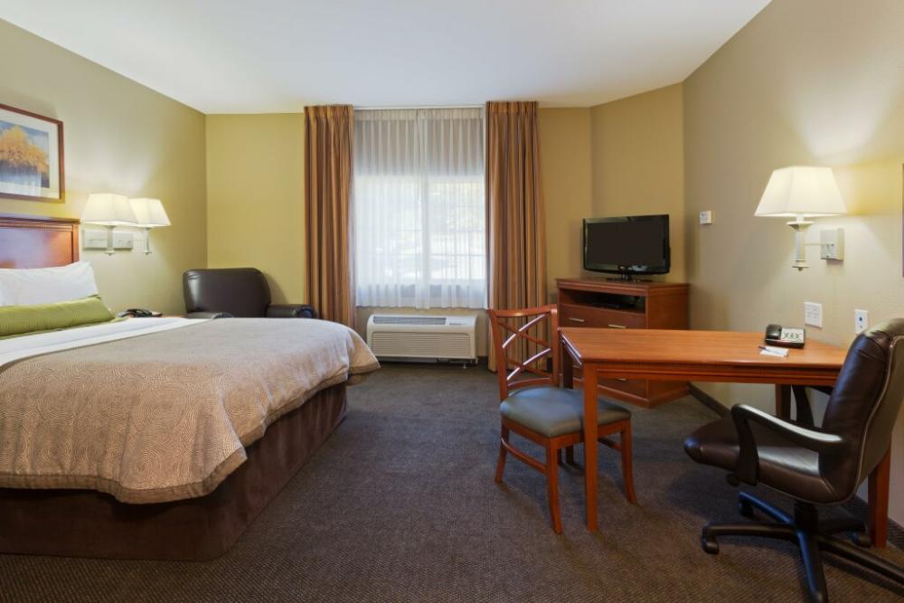 фото Candlewood Suites Tallahassee, an IHG Hotel