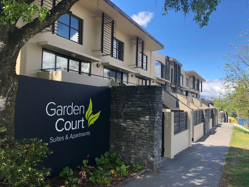 фото Garden Court Suites And Apartments