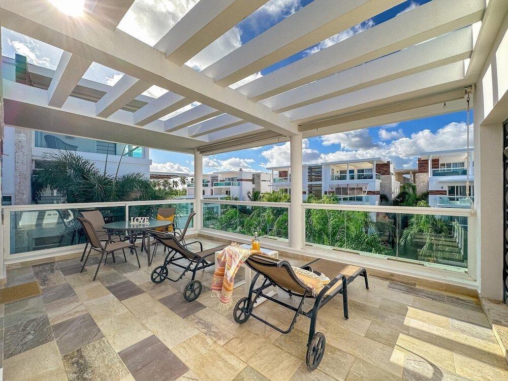 фото Incredible 3 BR Penthouse w BBQ Jacuzzi
