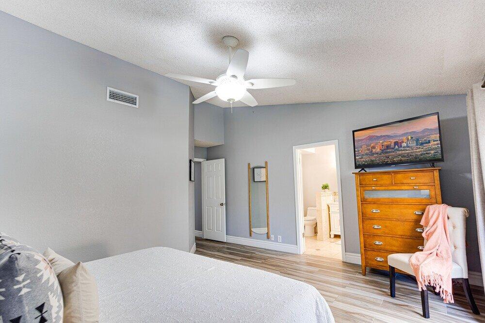 фото Monte Cristo Phoenix 4 Bedroom Home by RedAwning