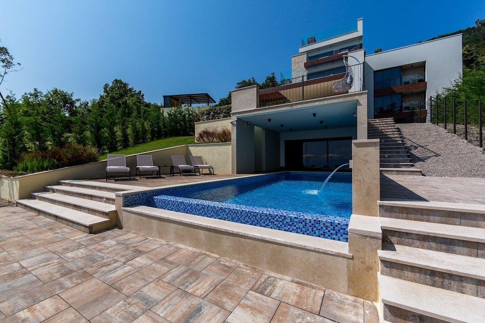 фото Villa AltaVista, Opatija - Seaview & Relax with Heated Pool and Private MiniGolf