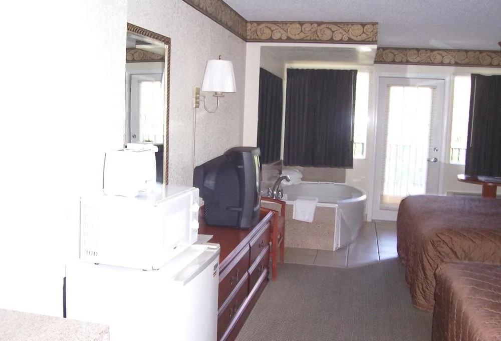 фото Country Inn & Suites by Radisson, Pigeon Forge South, TN
