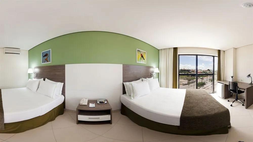 фото Holiday Inn Express Cuiaba