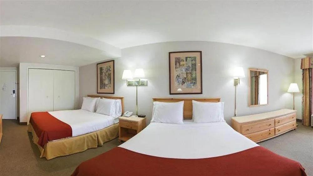 фото Holiday Inn Express Roseburg, an IHG Hotel