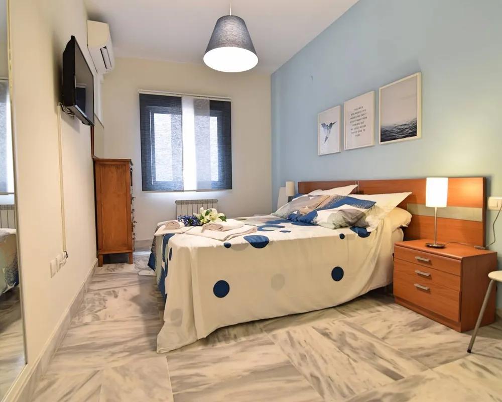 фото 6pax 3bedroom flat at Malaga City Centre