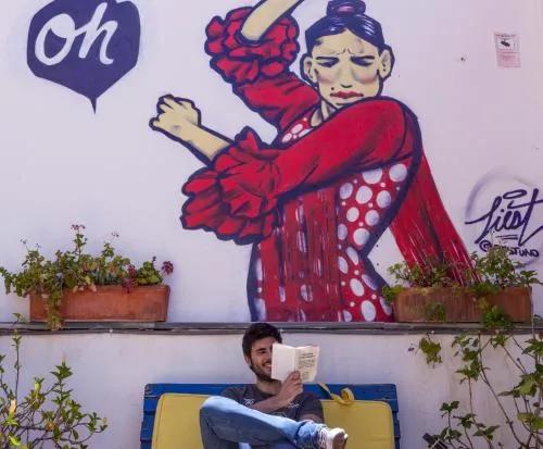 фото Oasis Backpackers' Hostel Sevilla & Coworking