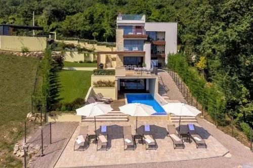 фото Villa AltaVista, Opatija - Seaview & Relax with Heated Pool and Private MiniGolf