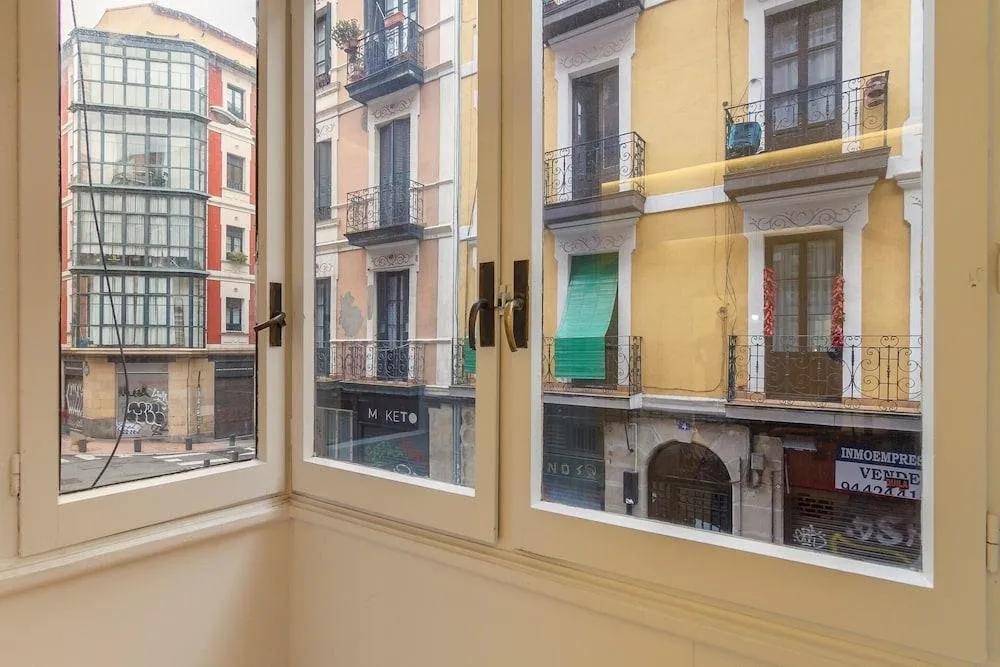 фото Urban Apartament Bilbao la Vieja By Urban Hosts
