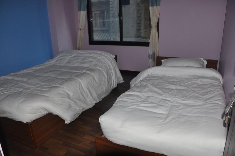 Кровать в общем номере
