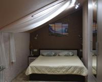 Комната стандарт с 1 двуспальной кроватью (мансарда)