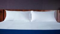 Двухместный номер Standard с видом на море двуспальная кровать